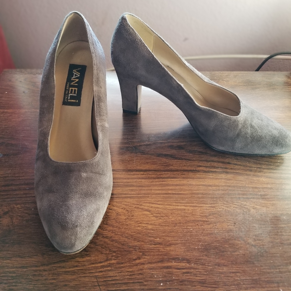 Shoe